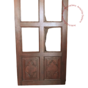 Porta in legno con vetri