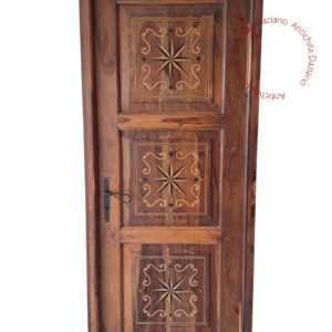Porta con intarsi