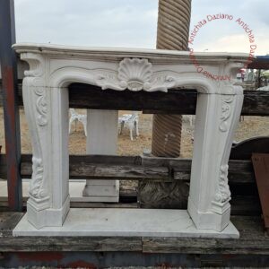 Cornice camino in marmo bianco