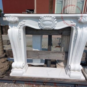 Cornice camino in marmo bianco