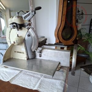 Affettatrice a manovella Messerhaus